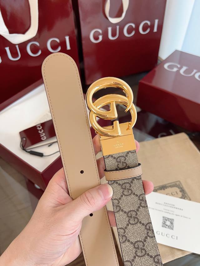 Gucci 2025最新专柜系列裸粉 款号 659418 92Tin 9257 双面进口原厂防水Pvc材质 比牛皮还耐用 宽度3.7Cm 可旋转亮金双G带扣