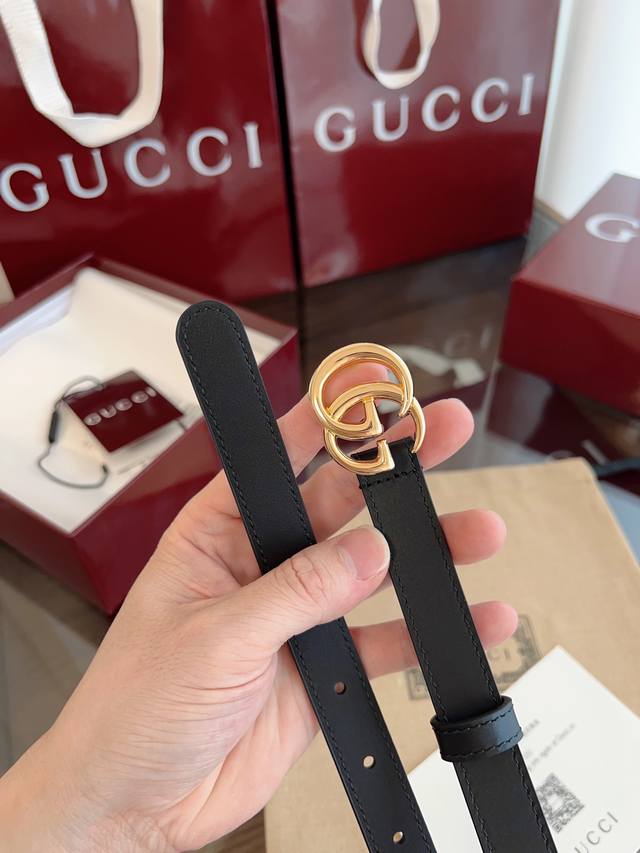 Gucci 表面头层小牛皮 宽度2.0Cm 专柜新版Logo横标，原版进口南非皮底，精品双G铜扣 高端品质，不惧对比。