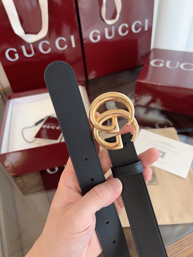 Gucci 表面头层小牛皮 宽度3.0Cm 专柜新版Logo横标，原版进口南非皮底，精品双G铜扣 高端品质，不惧对比。