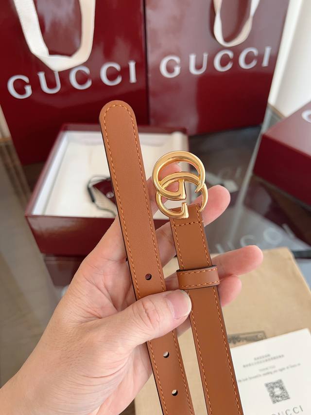 Gucci 表面头层小牛皮 宽度2.0Cm 专柜新版Logo横标，原版进口南非皮底，精品双G铜扣 高端品质，不惧对比。