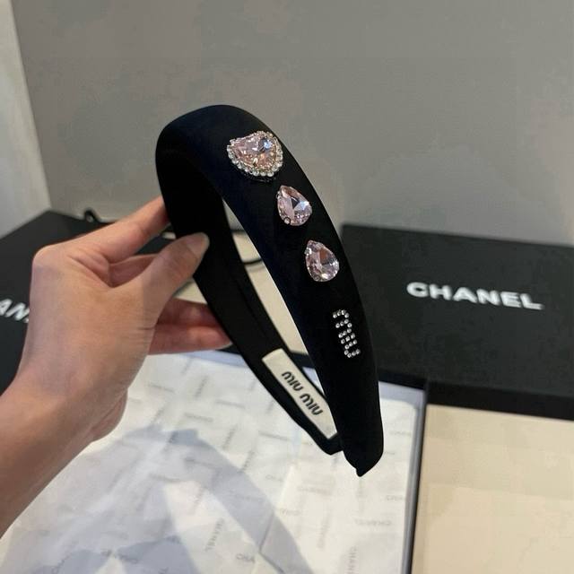 Miumiu缪缪新款发箍