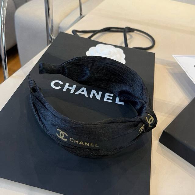 Chanel香奈儿新款发箍