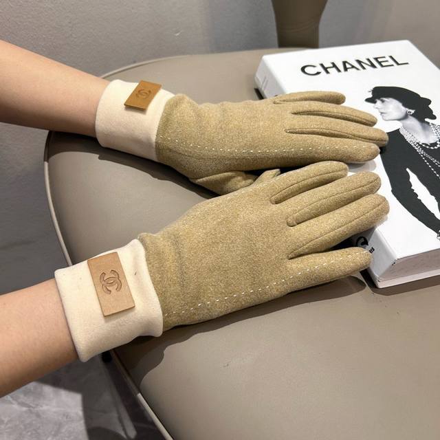 新款Chanel香奈儿专柜新品羊毛手套，时尚手套，秋冬保暖加绒内里，上手超舒适柔软、百搭！均码