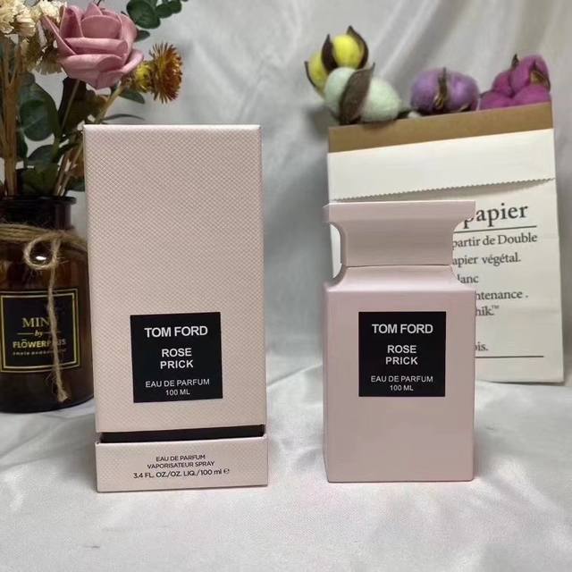 专柜品质Tom Ford汤姆福特荆刺玫瑰 Rose Prick Tf粉香水50Ml Ml两款同价Rose Prick荆刺攻瑰香水，娇嫩诱惑刺痛之欢玫瑰生而带刺，