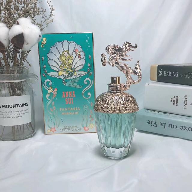 专柜品质Anna Sui 安娜苏19年新款 美人鱼 Fantasia筑梦人鱼限量版量版香水75Ml，神秘的花果香调，瓶身设计也是美美的， 继独角獣香水后Anna