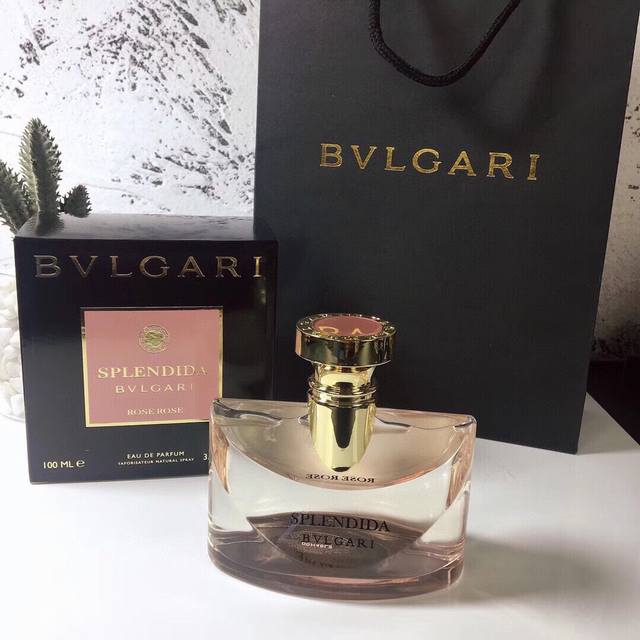 专柜品质Bvlgari 宝格丽 Splendida Rose Rose 奢华玫瑰女士香水 Ml香调：花香调前调：橘子 黑莓中调：大马士革玫瑰后调：广藿香 檀香木