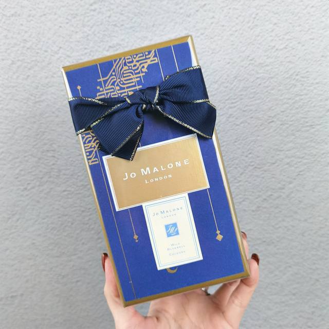 专柜品质祖马龙蓝瓶香水 Ml蓝风铃专柜品质祖马龙圣诞新款蓝瓶香水 Ml，祖马龙蓝风铃 Ml！祖玛珑 祖马龙新款蓝色星空 浪漫新月限量香水 Ml好多宝宝最爱的味道