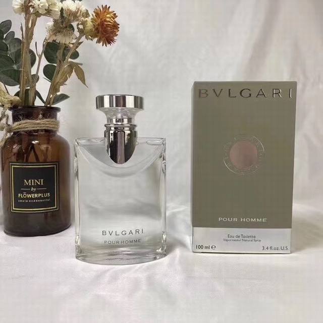 专柜品质宝格丽原版大吉岭茶Bvlgari Pour Homme男士香水 Ml, 1996前调：醛薰，衣草橘子，茶叶肉豆蔻香，柠檬橙花中调：仙客来芫荽康乃馨鸢尾，