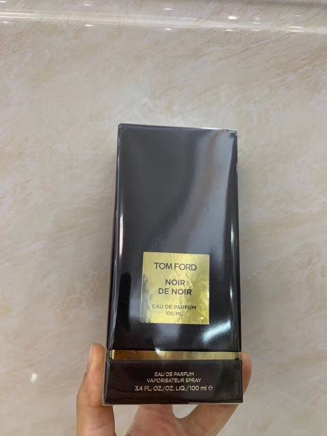 专柜品质汤姆福特 Tom Ford 黑之黑中性 Noir De Noir Ed Ml ，喷雾男女士香水清新，Tom Ford的Noir De Noir是一款西普