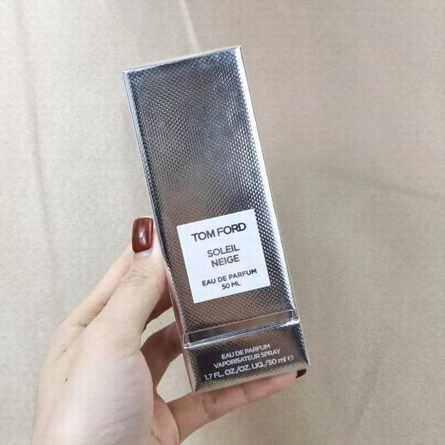专柜品质 Tf雪映流光香水50Ml 专柜品质Tom Ford Soleil Neige 汤姆福特雪映流光冰雪太阳50Ml19新款是璀璨流光Soleil Blan