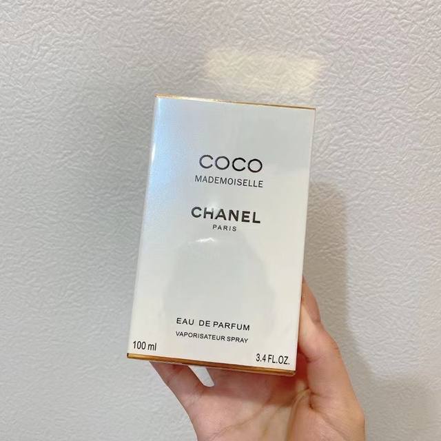 专柜品质 香奈儿Coco摩登香水 Ml 可可小姐 女士经典款浓香水Edp综合性感，低调优雅的现代风格之香水作品。 东方调 清新调，茉莉与玫瑰香调，如花瓣般轻盈，