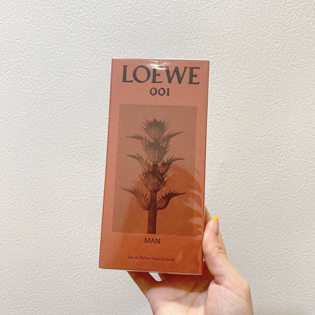 专柜品质 罗意威限量版事后男香 Ml 超好闻的情侣香前调：柠檬 青柠 橙花；中调：咖啡 茉莉 杏仁 甘草；尾调：香草 广藿香 雪松 开司米木；很喜欢这种性冷淡瓶