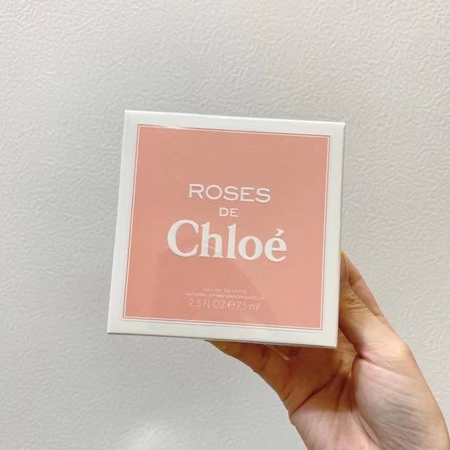 专柜品质 蔻依粉色丝带香水75Ml 克洛伊Rose典雅玫瑰女士持久淡香水 前味：玫瑰、佛手柑中味：大马士革玫瑰精油、玉兰花后味：白麝香、龙涎香外形太吸引我了，粉