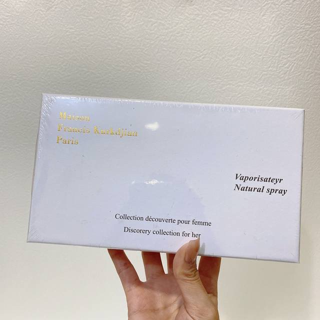 专柜品质吉安中样香水3件套3*30Ml带喷头套装包含红色540-金色540-乌木丝缎Mfk 弗朗西斯库尔吉安红色百家乐 Rouge540 巴卡拉 红色纸牌赌局
