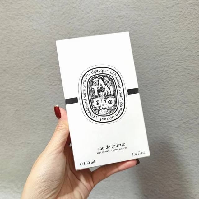 专柜品质 蒂普提克白标香水 Ml檀道 专柜品质檀香檀道Tam Dao中性淡香水Edt Ml香调:木质花香调，是远去的书香门第的味道，一股子木头香，略微有点冲，但