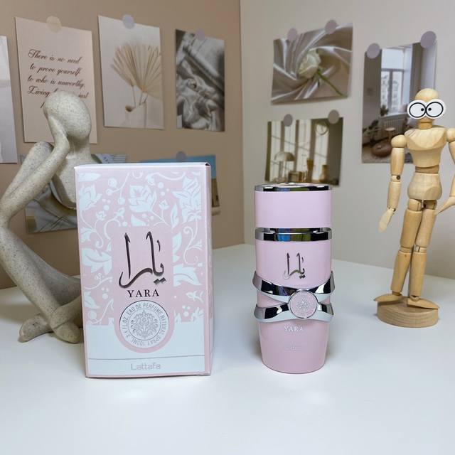 高端品质 Lattafa Yara拉塔法雅拉女士淡香水 Ml香调:美食花香调前调:蜜橘、兰花、天芥菜中调:美食香味、热带水果后调:香草、麝香、檀香木