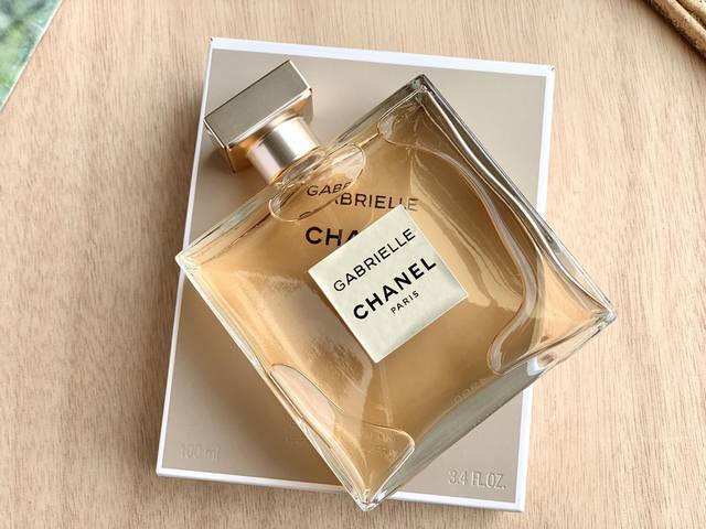 专柜品质每瓶香水都有自己独立的编码，一瓶一码扫码验货！Chanel香奈儿 嘉伯丽尔女士香水Gabrielle Ml ，香调：花香调为主，是由依兰依兰、茉莉花、橙