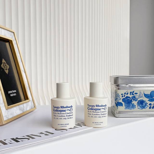 专柜品质Jomalone祖马龙限定香水复古果酱系列Jo Malone 又出新款了 Marmalade Collection 这次的设计真的烧到我了全奶油白和蓝色