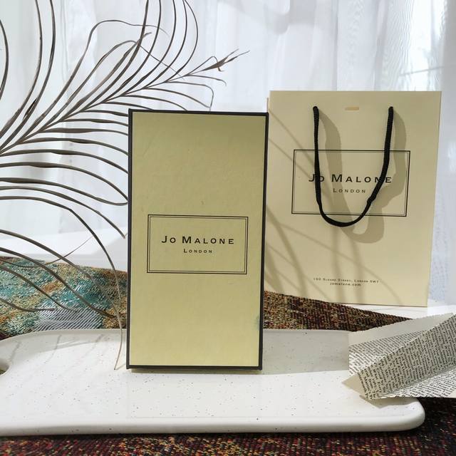 专柜品质Jo Malone祖马龙2016限量版梨波花点 Ml女香性水追忆十七的岁夏天 温花柔香感特殊道渠货 ，祖马龙，最闻好的香水，梨花就是淡淡果香，远高远于D
