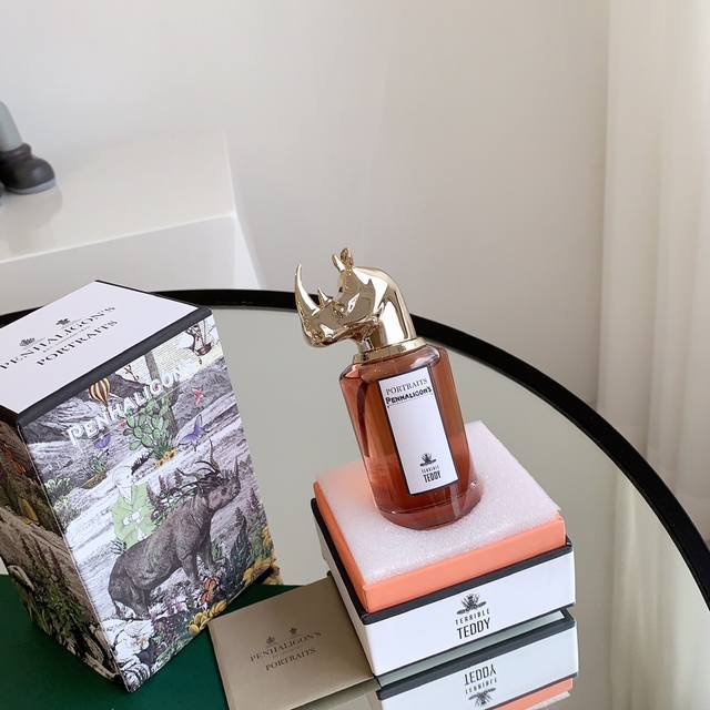 专柜品质相信大家都知道潘海利根香水，外贸公司订单，这款香水是当年英国王室贵族的秘密不同兽首的香水，象征着不同的气质和味道。即有成熟大叔的味道，又有品位女王的味道