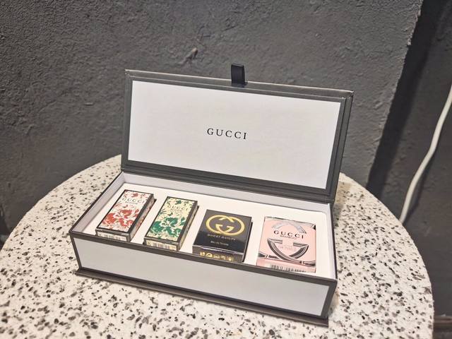 专柜品质20秋款最新款Gucci古驰花之舞Q版香水五件套礼盒套装！！一盒香水有五瓶不同味道的香水，栀子花淡香水+晚香玉淡香水+木兰花淡香水+柑橘园淡香水+紫罗兰