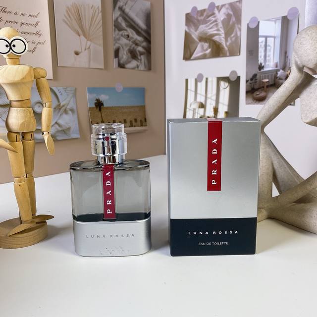 普拉达红月号男士 Mlprada Luna Rossa, 2012品牌：普拉达调香师：Daniela Andrier属性：男香香调：芳香柑橘调前调：薰衣草苦橙中