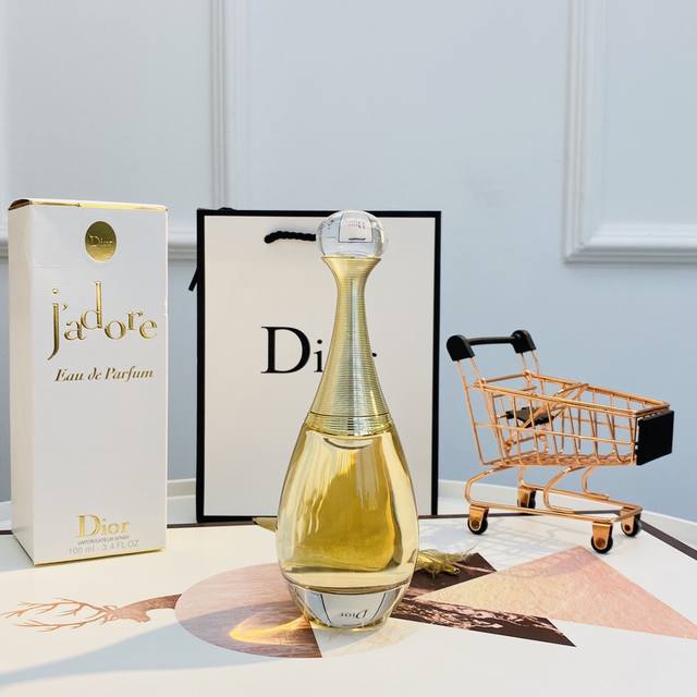 专柜品质迪奥 Dior J'adore真我香氛 Ed Ml 女士香水 持久香氛 气质优雅 花果香调 香调：花香果香调 前调：木兰 香瓜 桃子 梨 香柠檬 橘子
