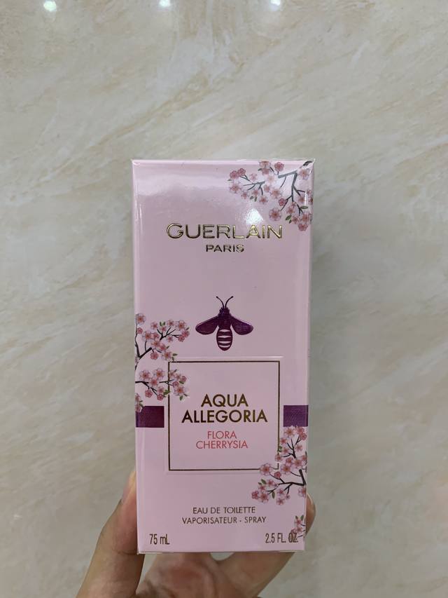 专柜品质19年新款娇兰樱之漫舞 女士淡香水75Ml Guerlain Flora Cherrysia 花草水语系列前调:西瓜，香柠檬中调:樱花，梨，玫瑰后调:麝