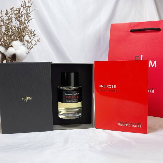 专柜品质Frederic Malle 德瑞克.马尔 Mlfm这个品牌最出名的香莫过于“一轮玫瑰”女士香水这支香相信很多人都听说过她的大名，在国内的香水圈沙龙香里