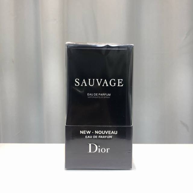 专柜品质Dior Sauvage Edp迪奥 旷野男士浓香水 Ml东方馥奇香调前调：佛手柑中调：薰衣草 胡椒 八角 肉豆蔻后调：降龙涎香醚 香草