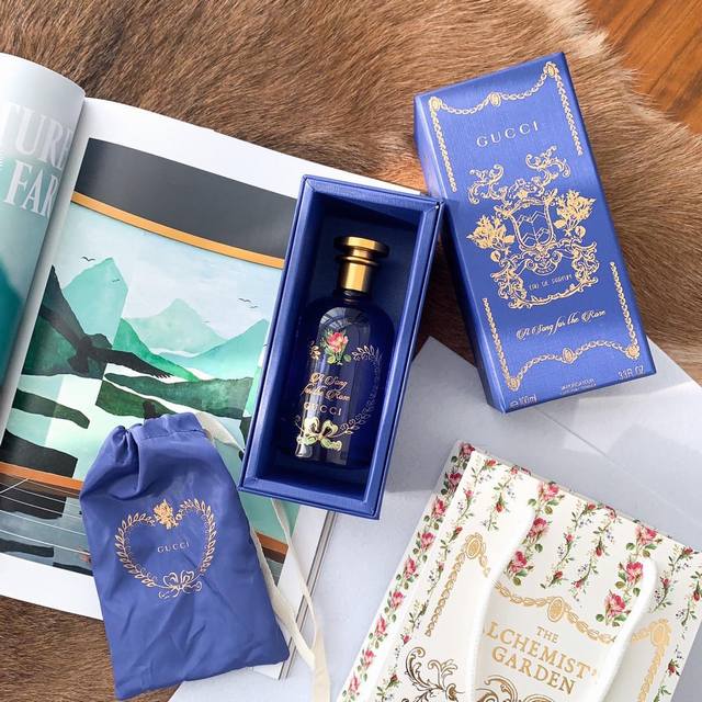 专柜品质 Gucci瑰之颂 Mlgucci Beauty 这款“瑰之颂”香水散发出经典的花园玫瑰芳香，其中还交织着甜美的麝香和馥郁的木质香气。香水瓶的设计灵感源