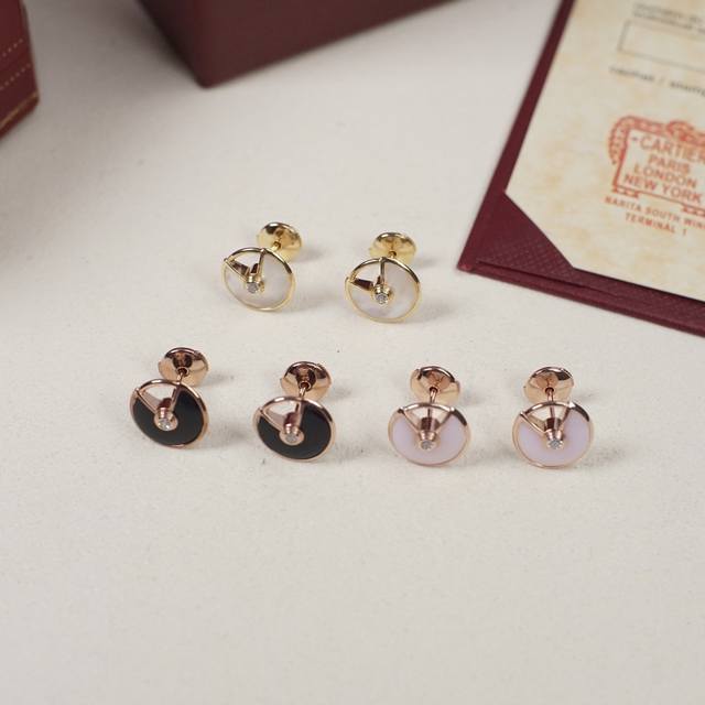 Amulette De Cartier系列卡地亚护身符耳钉 Z 28300，购入珠宝类Z开发的，可订做真金真钻版，价格P咨询客Fu，真金货同样只做对版Z货，欢迎