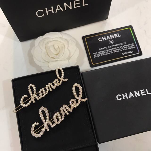 新品发夹 回货啦 批 Chanel香奈儿 新款发夹火爆来袭同步专柜正品开模质感媲美原单做工精致无可挑剔代购级别现货发售适合任何小仙女百分百驾驭