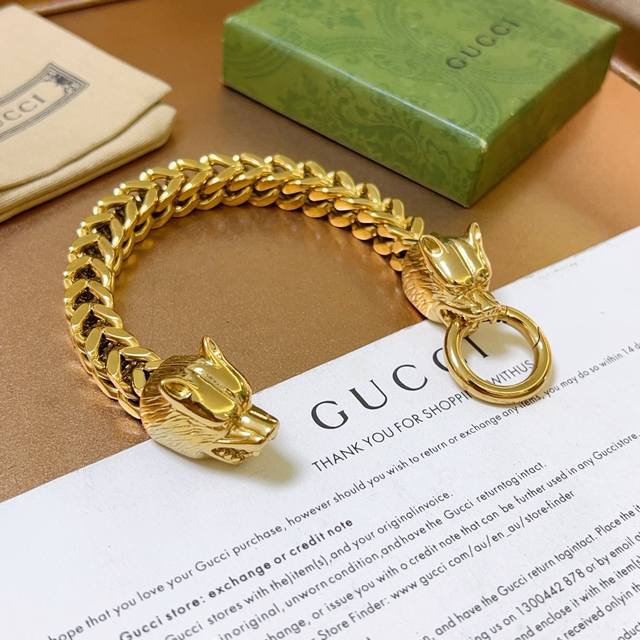 古驰蛇年新款推荐款2025最新出炉 Gucci古驰手链最新款的经典款 精致无论款式 质感 都是绝对的顶尖Feel 只要看一眼就懂了 原版Logo 超 Nice