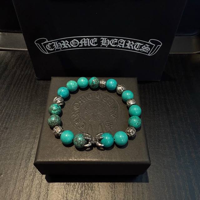 新款 专柜品质 Chrome Hearts克罗心 经典复古多元素绿松石手链手串，凹凸造型不同的花纹设计风格 呈现出与众不同 十字架 童军花是克罗心的志 所以更经