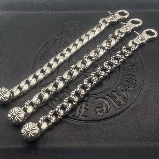 克罗心龙虾扣大手链，版型细节都对得上，做货不易，十字花内部也是有一圈字印的，尺码20-24，