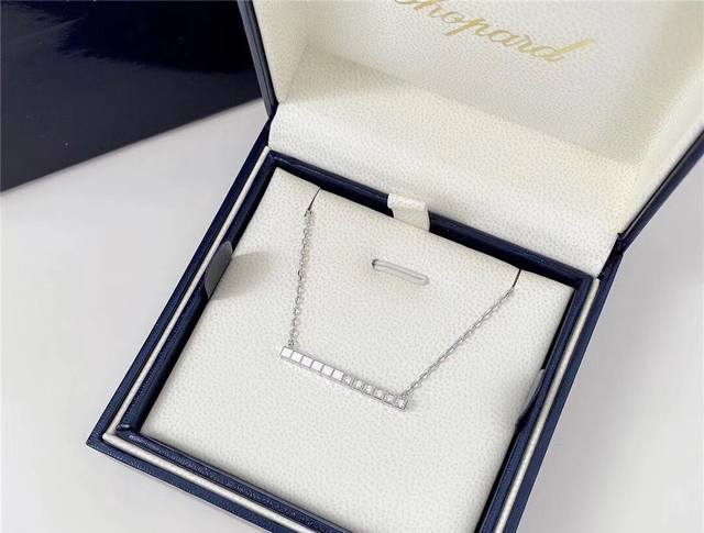 萧邦 Chopard 高版本Cnc工艺 小冰块项链 萧邦项链 亚金材质 Ice Cube系列，将萧邦的幸运与品牌最具标志性的灵动钻石完美融合，18K白金 原版L