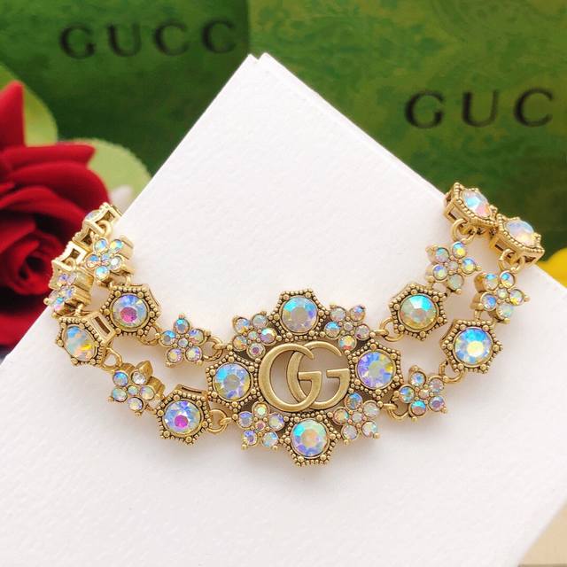 编号Gsl0045 Gucc*最新款古驰彩钻手链 一致Zp黄铜材质