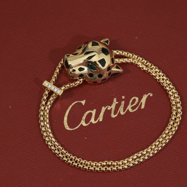 Cartier 卡地亚 豹子手链出货经典贵族范儿、奢华抚媚豹子设计独家实拍 亚金材质电镀18K金！搭配祖母绿豹眼 使豹子神态更加动人霸气豹女神必备 卡地亚手链