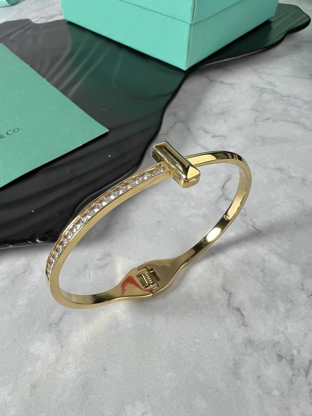 Tiffany 手镯