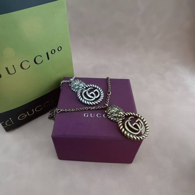 Gucci双G狮子头项链