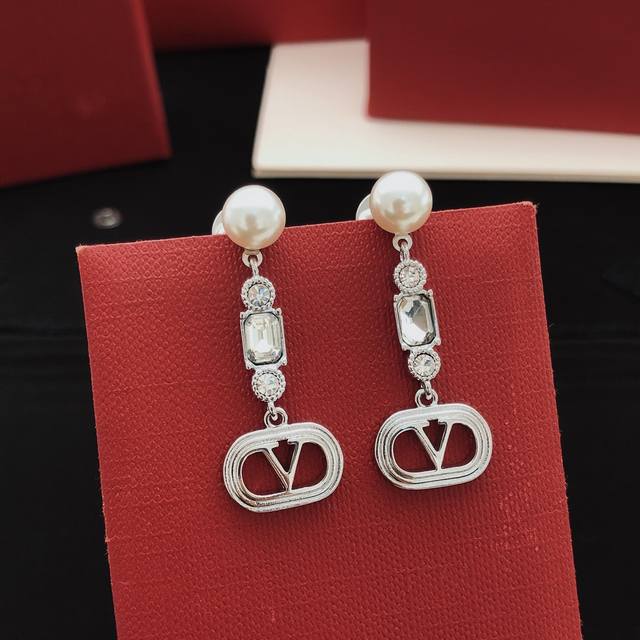 编号Ved0299 Valenti*O最新款流苏耳钉 一致Z批黄铜材质