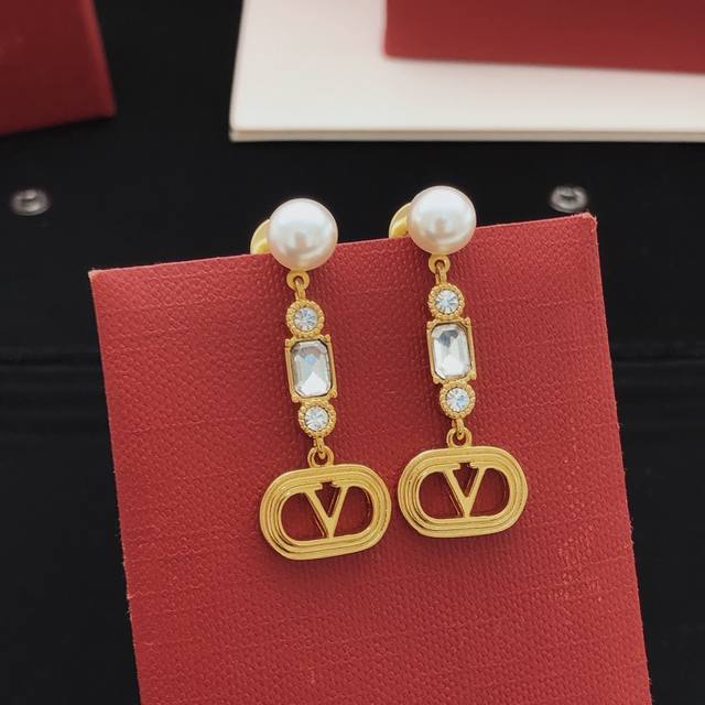 编号Ved0298 Valenti*O最新款流苏耳钉 一致Z批黄铜材质