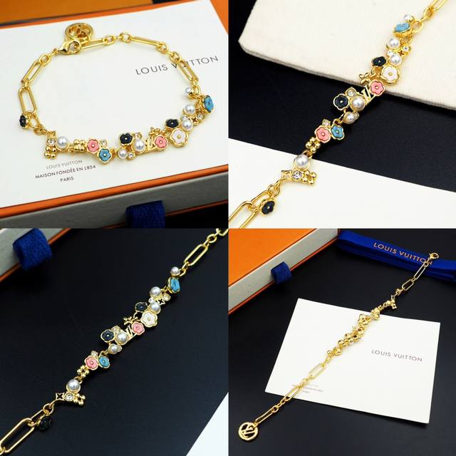 驴家Nicolas Ghesquiere 新款Lv Botanica 手链从该岛壮丽花园采撷灵感，于金属链条之上点缀缤纷花瓣、仿水晶和珠饰。Lv宇母与 Mono