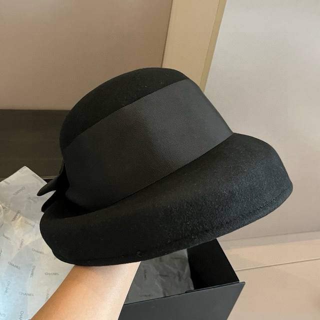 Miumiu缪缪新款全羊毛盆帽，灯笼帽，百分百羊毛%头围57Cm