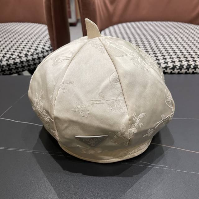 普拉达 日系复古小众设计绸缎贝雷帽男女潮 牌前进帽子夏季轻薄透气画家帽