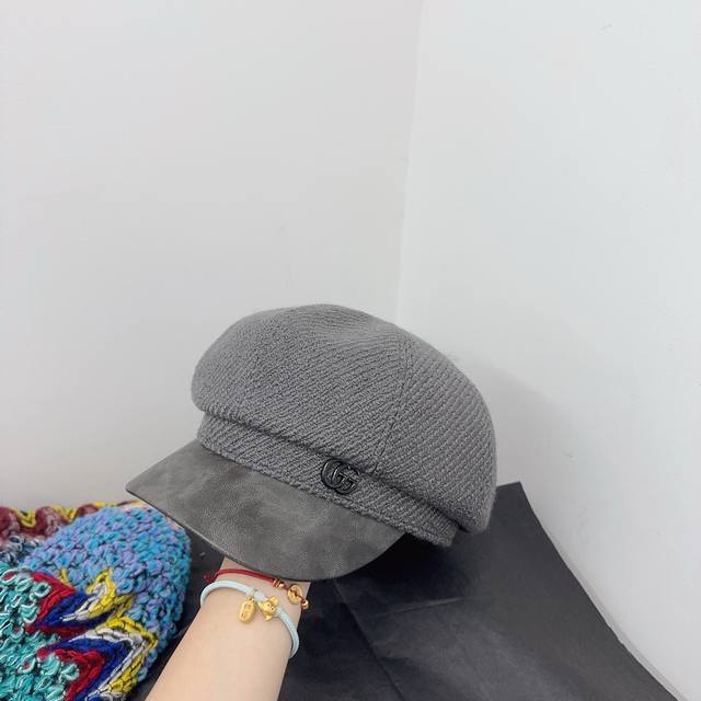Gucci 新款八角帽 秋冬粗花呢 新面料 豹纹拼接 很洋气~
