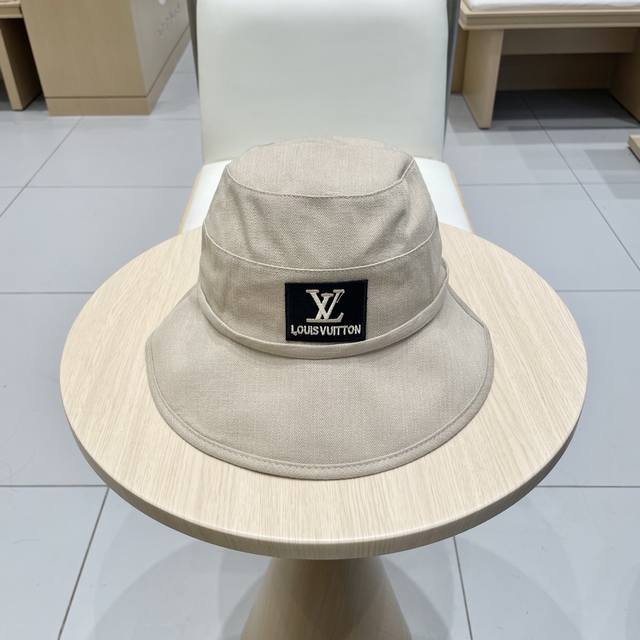 路易威登棒球帽 Louisvuitton休闲系带蝴蝶结渔夫帽女纯色简约高级大檐显脸小卷边盆帽小众