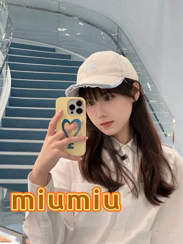 Miumiu缪缪 高版本新款订单款刺绣棒球帽大牌款超好搭配，赶紧入手！