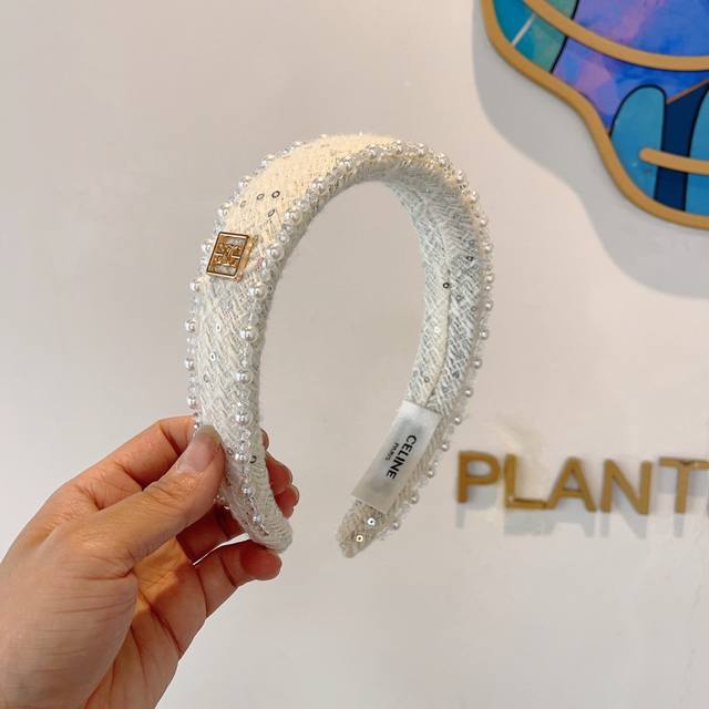 配包装 Celine 赛琳 韩国新品小清新珍珠发箍，佩戴舒适无压力，造型搭配必备！时尚外出百搭款发饰！